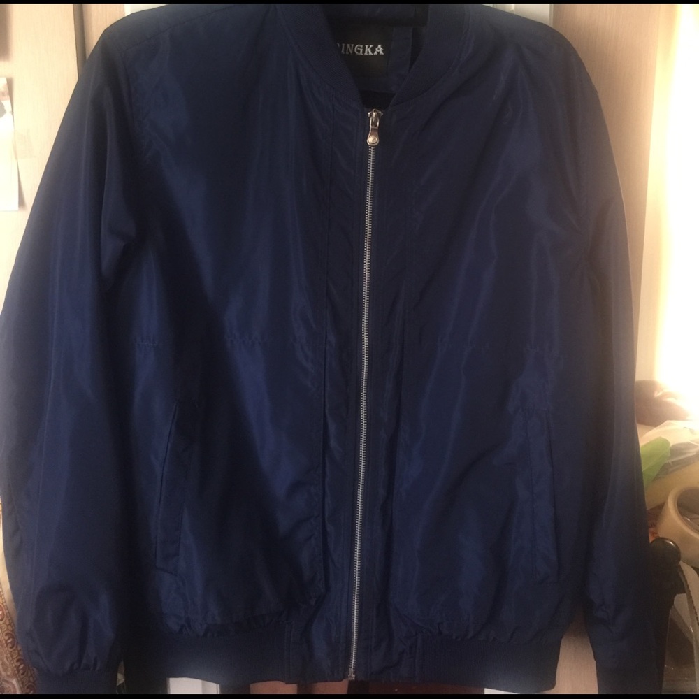 OVERSIZED BOMBER JACKET